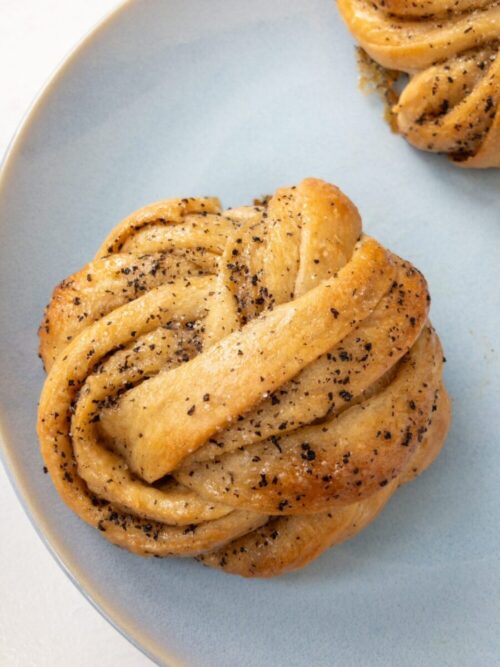10/18 UWS: Spooky and Spiced variety box earl grey bun